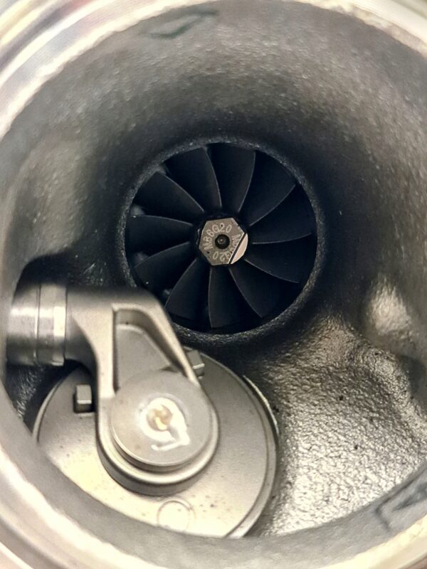 Turbosprężarka Turbina Mercedes OM264 A2640901300